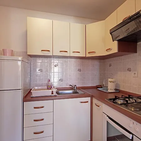 Apartment Near Old Town *