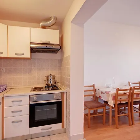 Near Old Town Apartment *