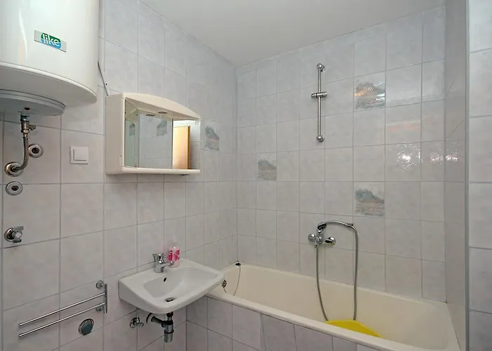 Near Old Town Apartment *