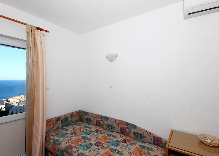 Apartment Near Old Town