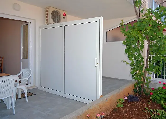 Apartment Near Old Town