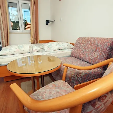 Near Old Town شقة دوبروفينك